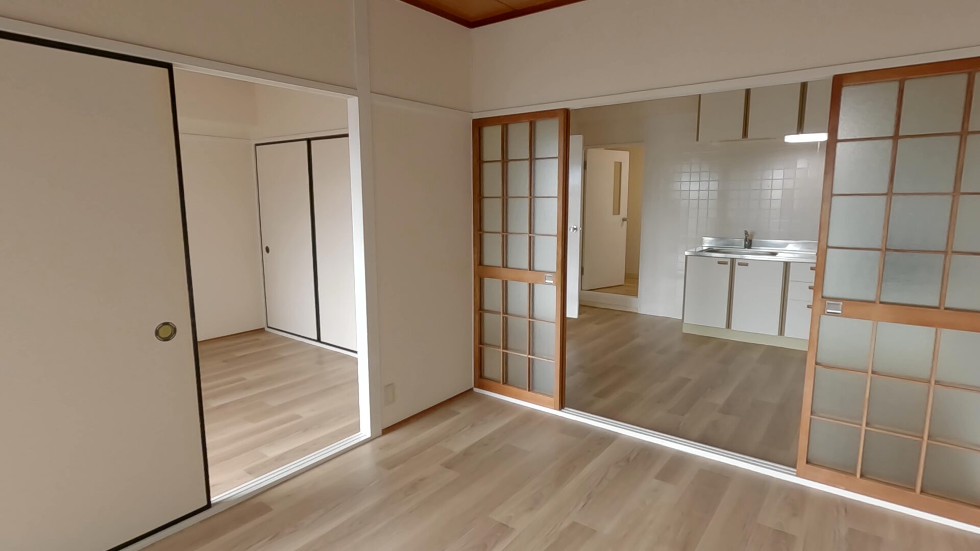 賃貸マンション（各部屋リフォーム）