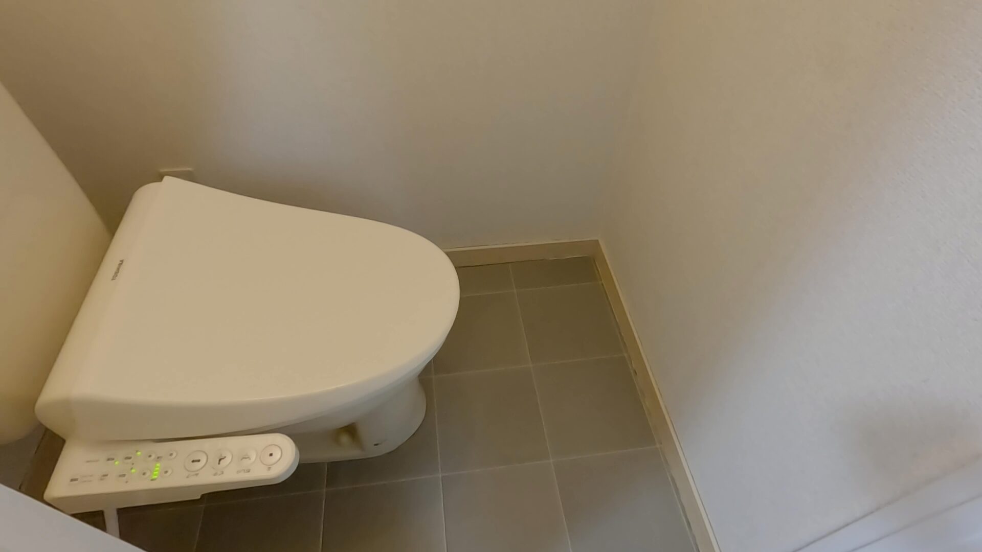 賃貸マンション（トイレリフォーム）