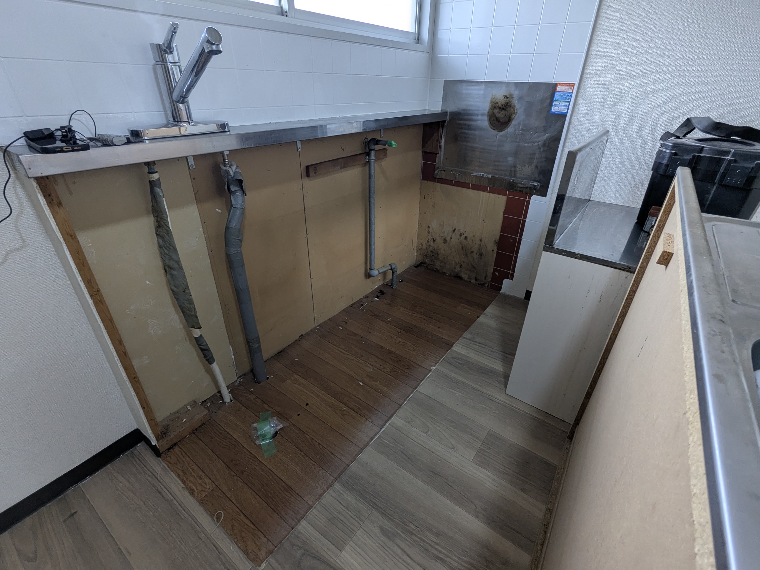 賃貸アパート、床の張替えリフォーム BEFORE