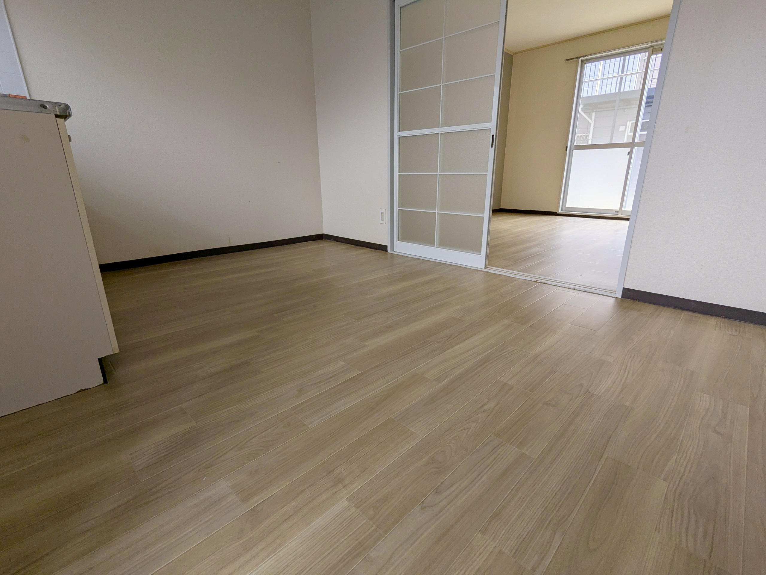 賃貸アパート、床の張替えリフォーム