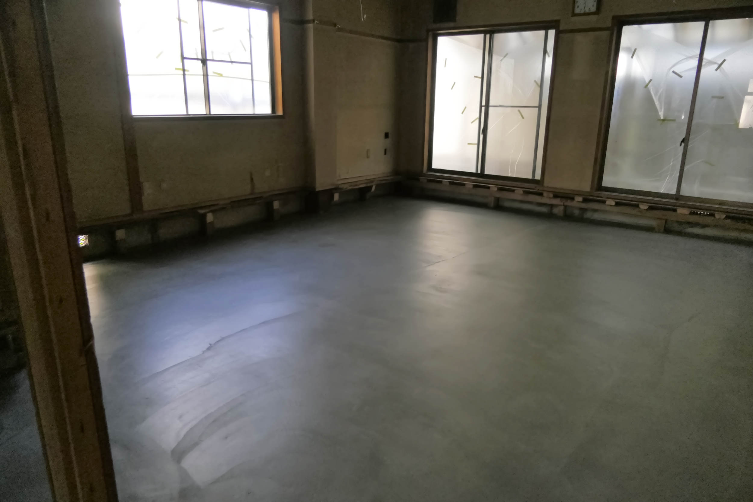 店舗床、コンクリート　完成