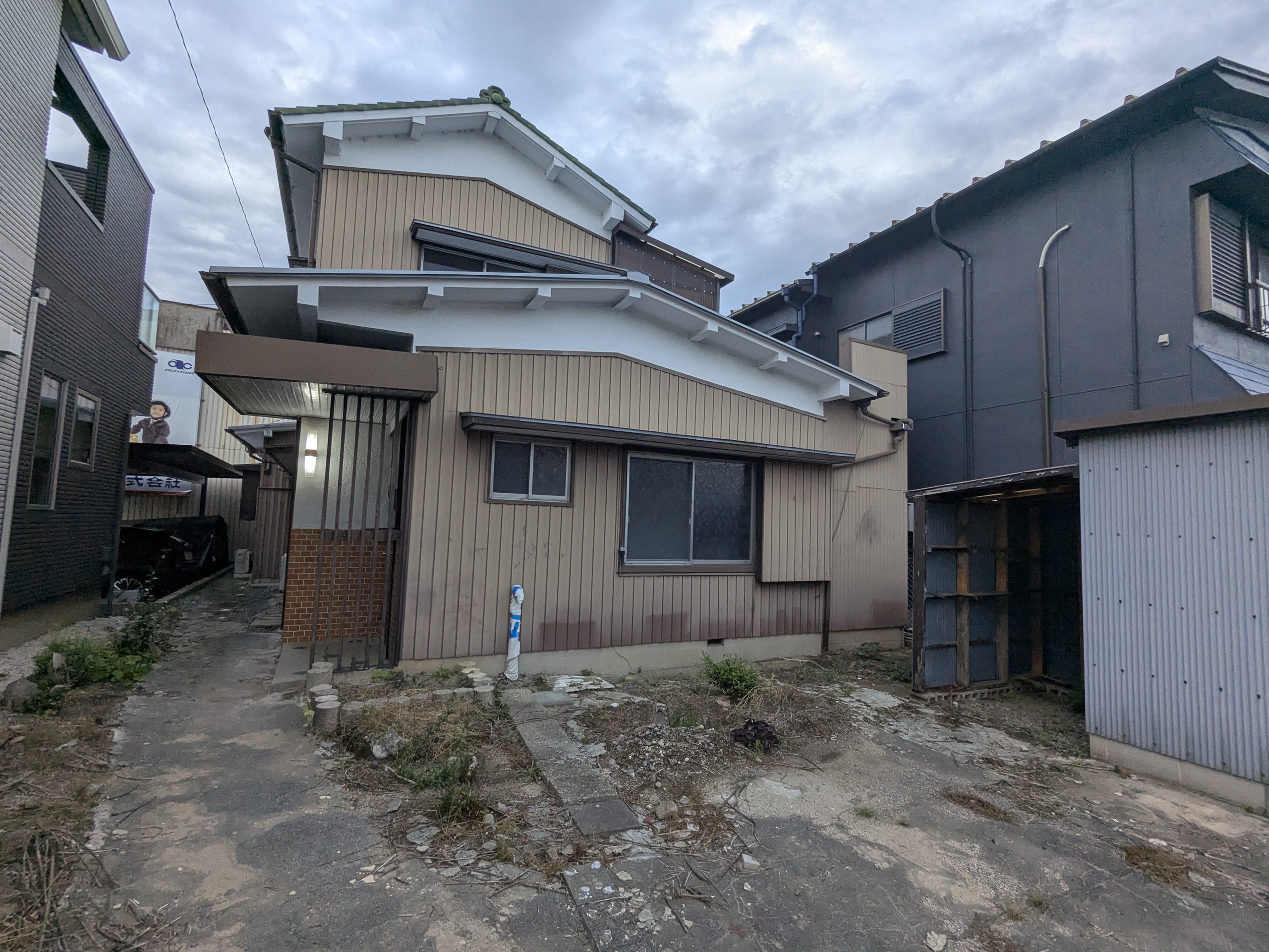 一軒家をガレージへ改修 BEFORE